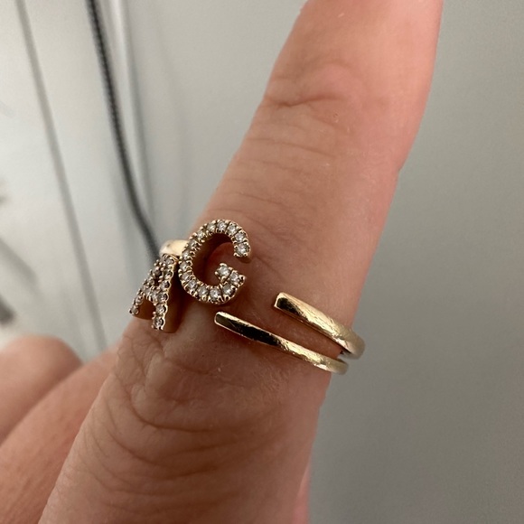DANA REBECCA designs initial ring 14k yellow gold and diamond letter G - Picture 6 of 9